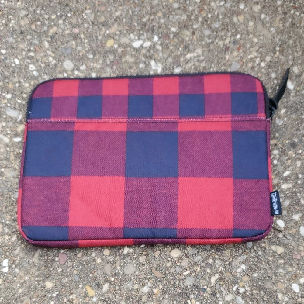 Herschel Supply Company Buffalo Plaid Tablet Case Carrier Red Black 10x7.5